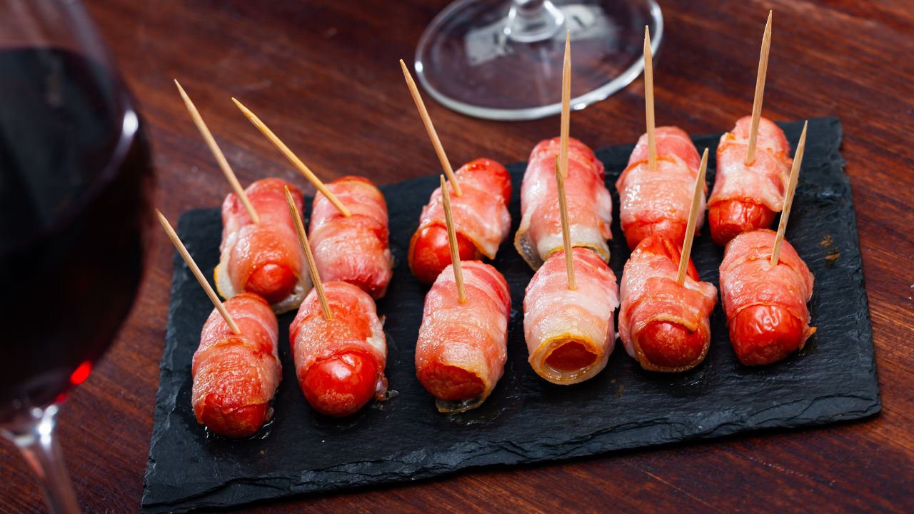 13 Delicious Appetizers To Make With Little Smokies