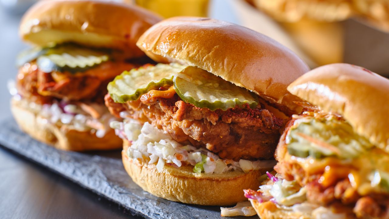 15 Of The Most Finger Lickin’ Fast Food Chicken Sandwiches