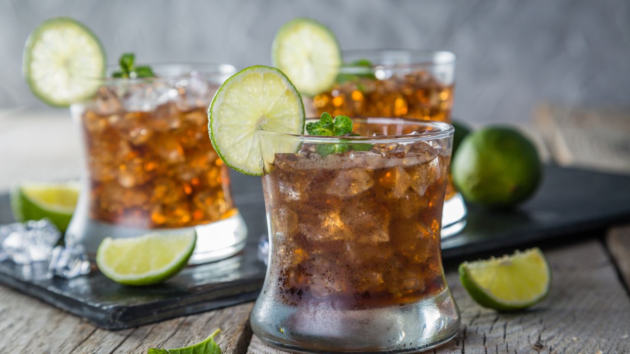 23 Classic Rum Cocktails For The Summer