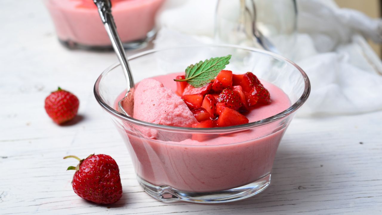 27 Sweet Treat Strawberry Desserts For You To Try