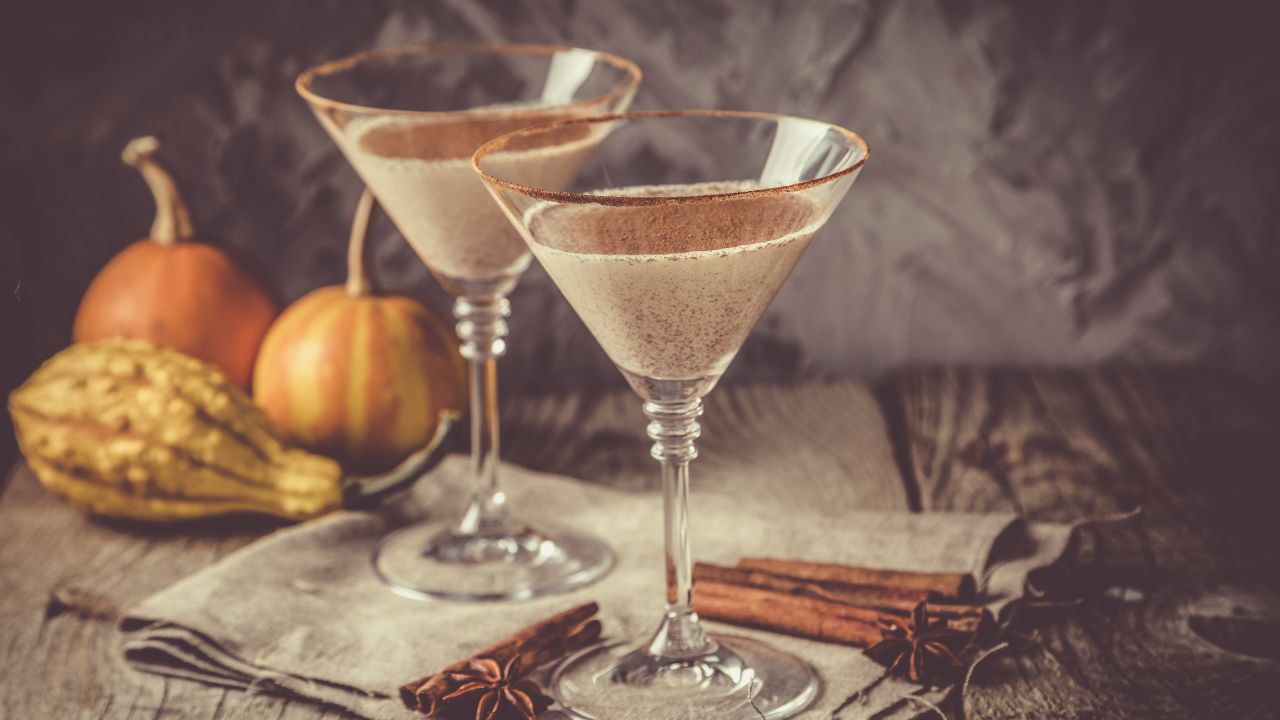 33 Tasty Thanksgiving Cocktail Recipes