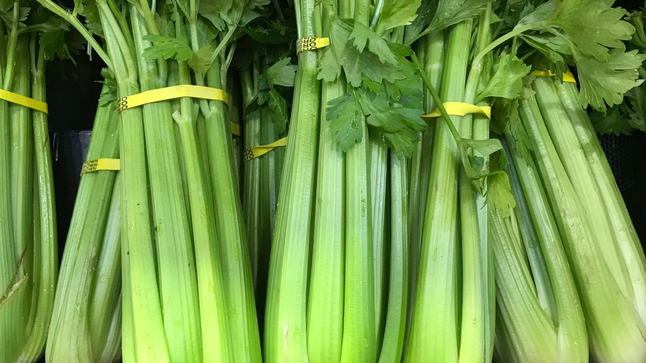 9 Celery Substitutes  