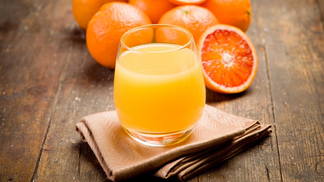 Does Orange Juice Go Bad? (Here’s What To Look For)