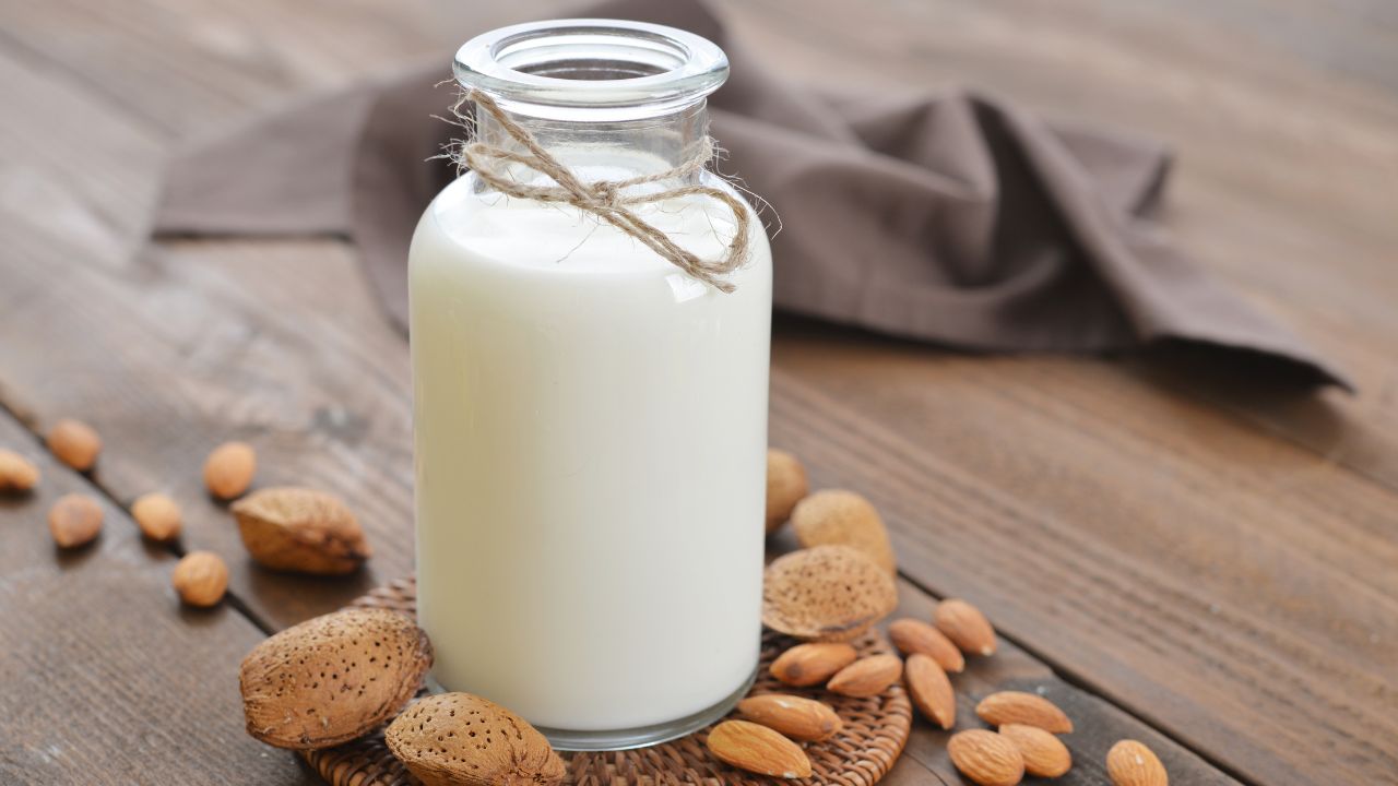 How To Know When Your Almond Milk Has Expired
