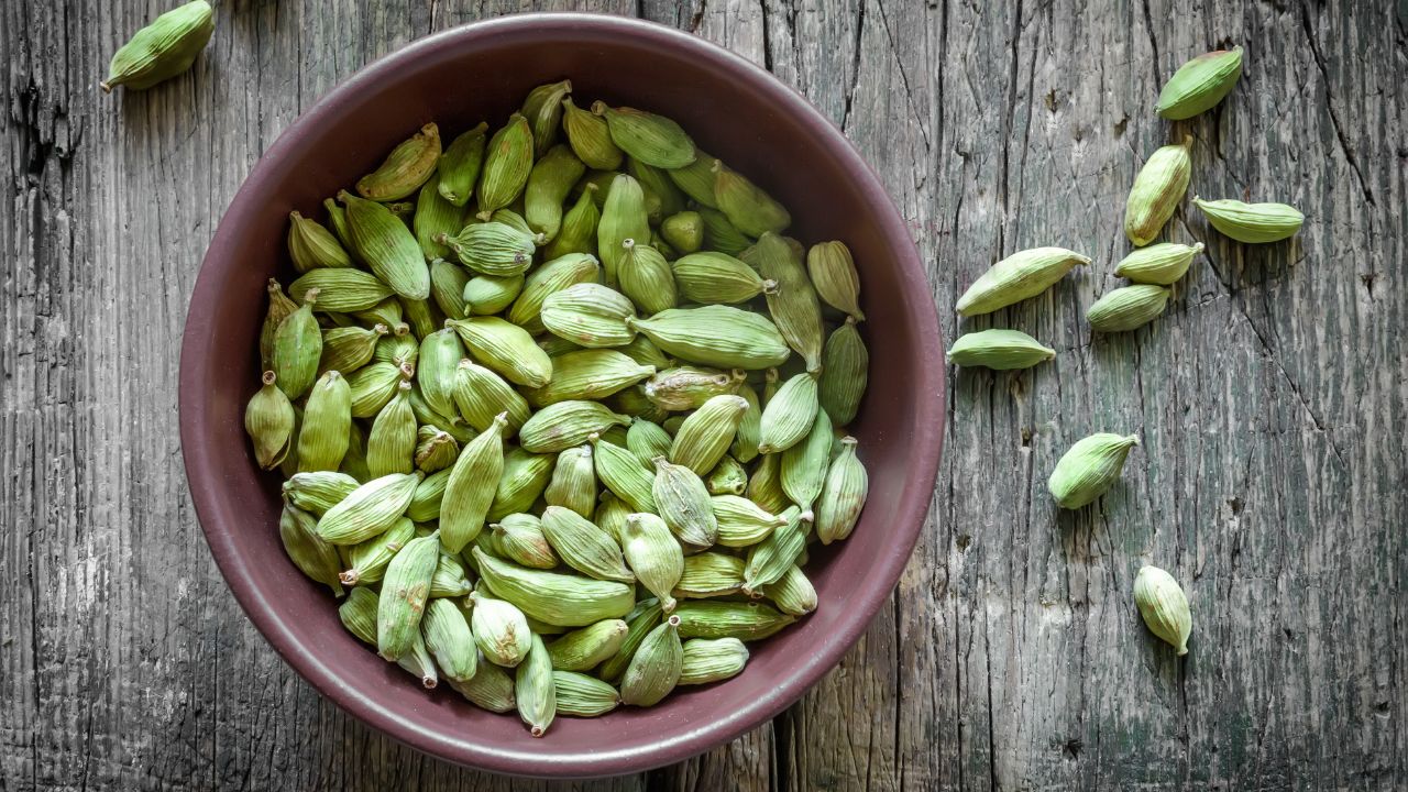 The Best 6 Substitutes For Cardamom