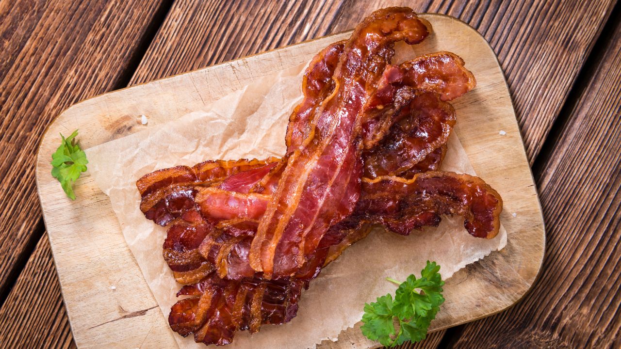 Try At Home Bacon Recipes For Breakfast, Lunch And Dinner