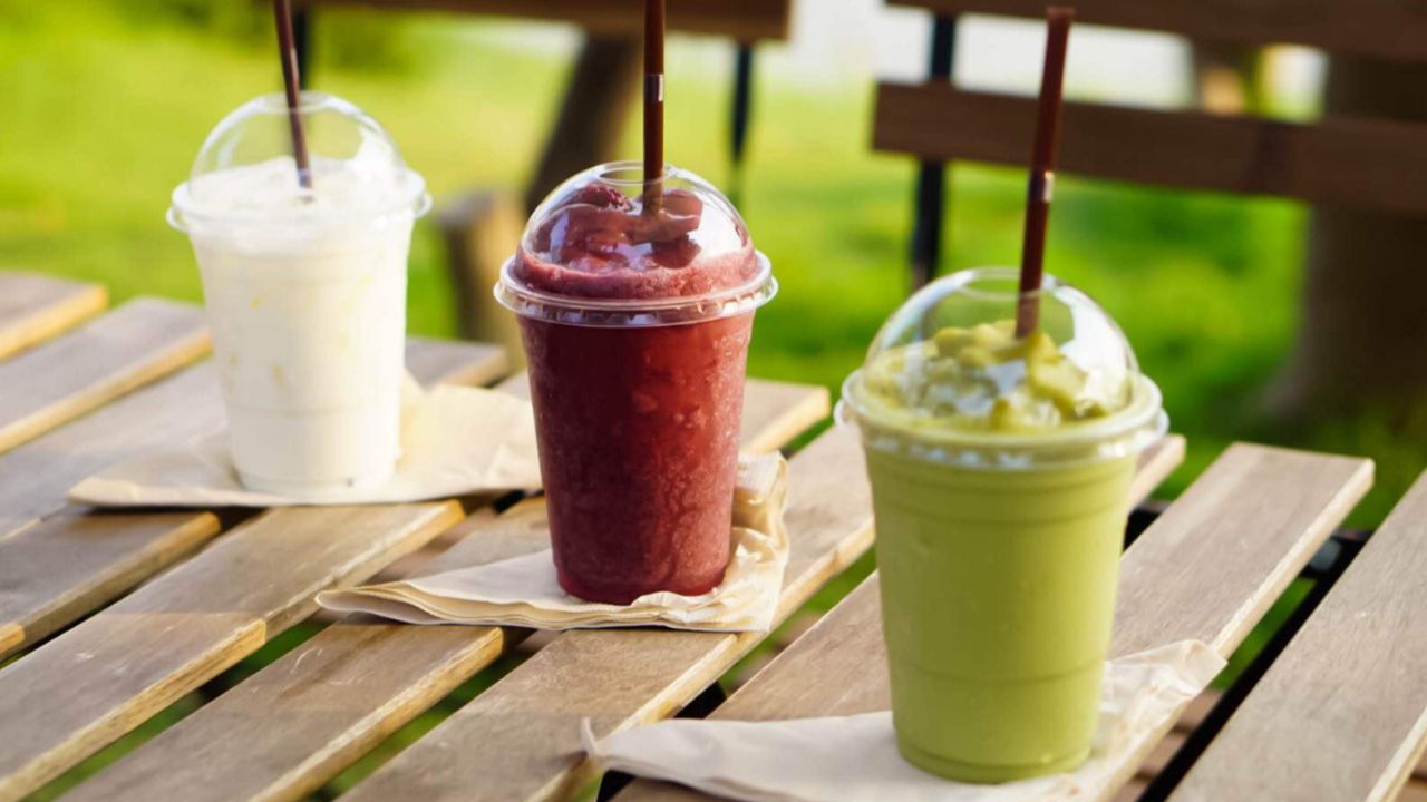 12 Starbucks Smoothies That Will Blow Your Mind