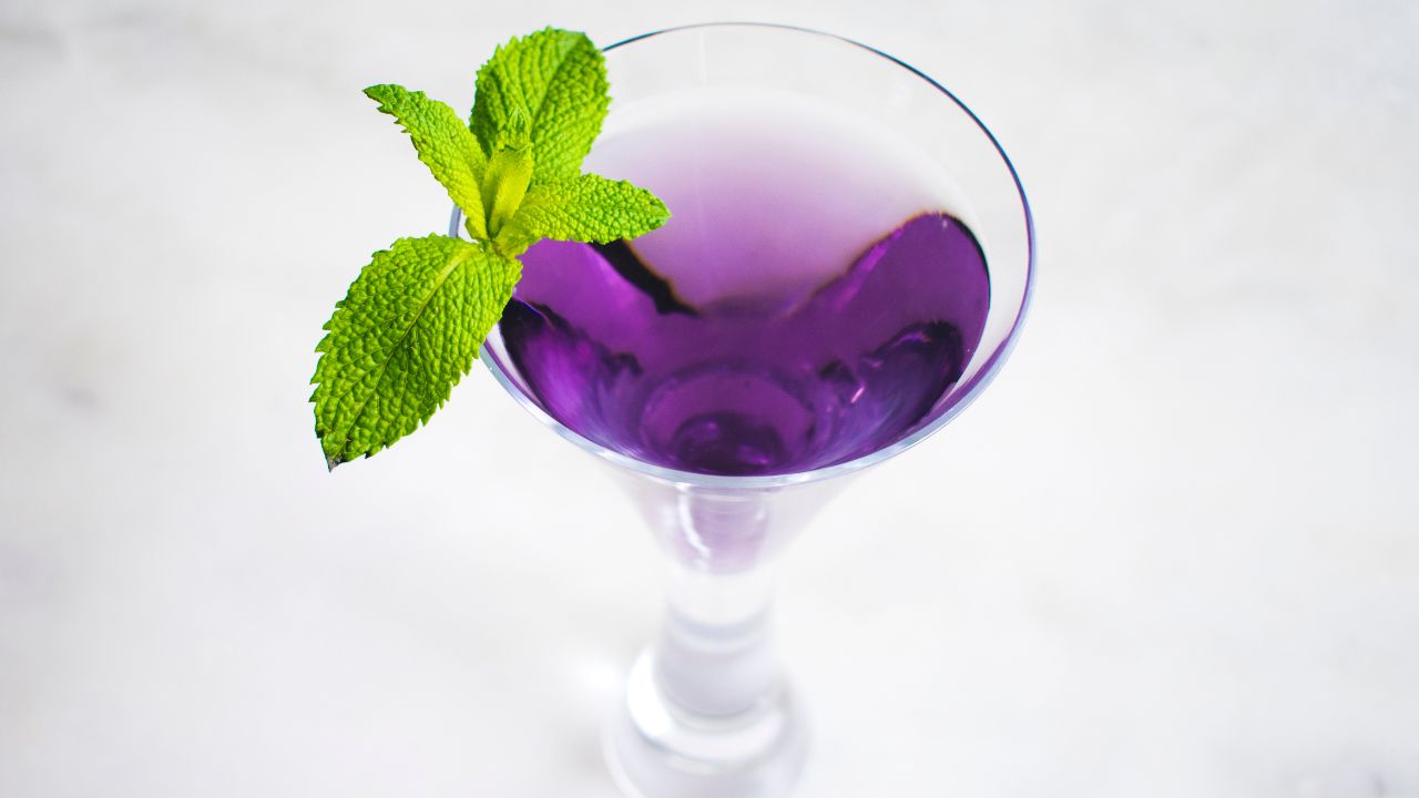 20 Stunning Purple Cocktails