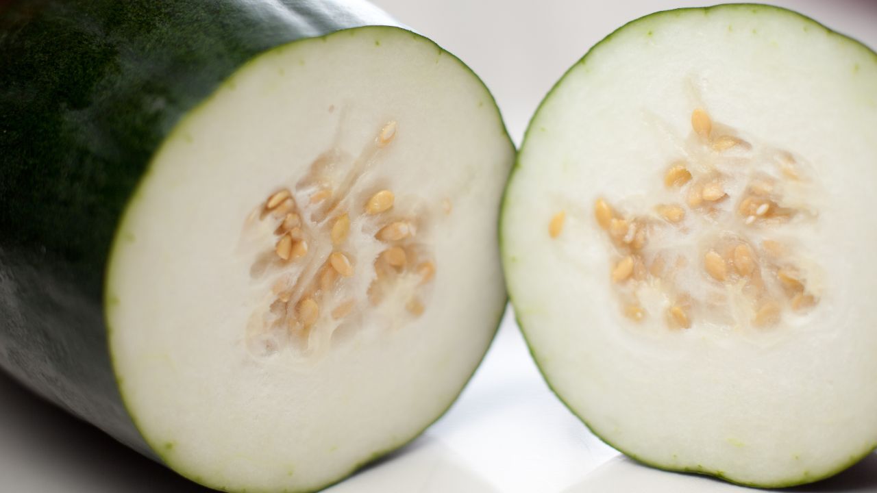 What Is A Winter Melon And How Does It Taste?