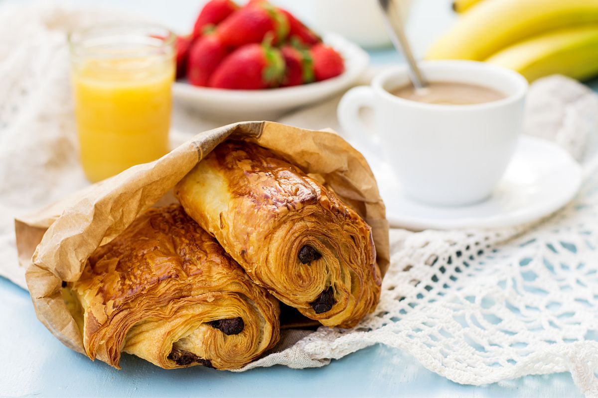 17 Classic French Breakfast Foods

