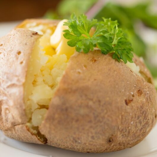 20 Delicious Foods To Serve With Baked Potatoes