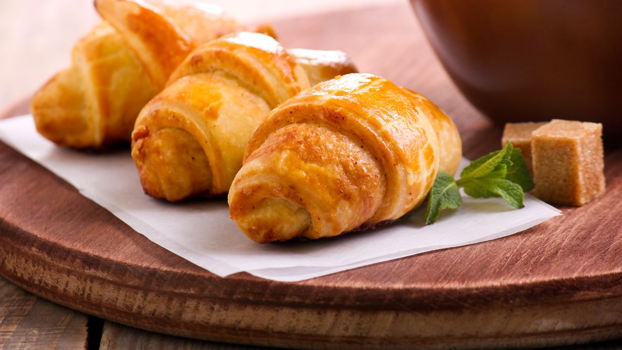 23 Easy Crescent Roll Breakfast Recipes Perfect for a Lazy Morning