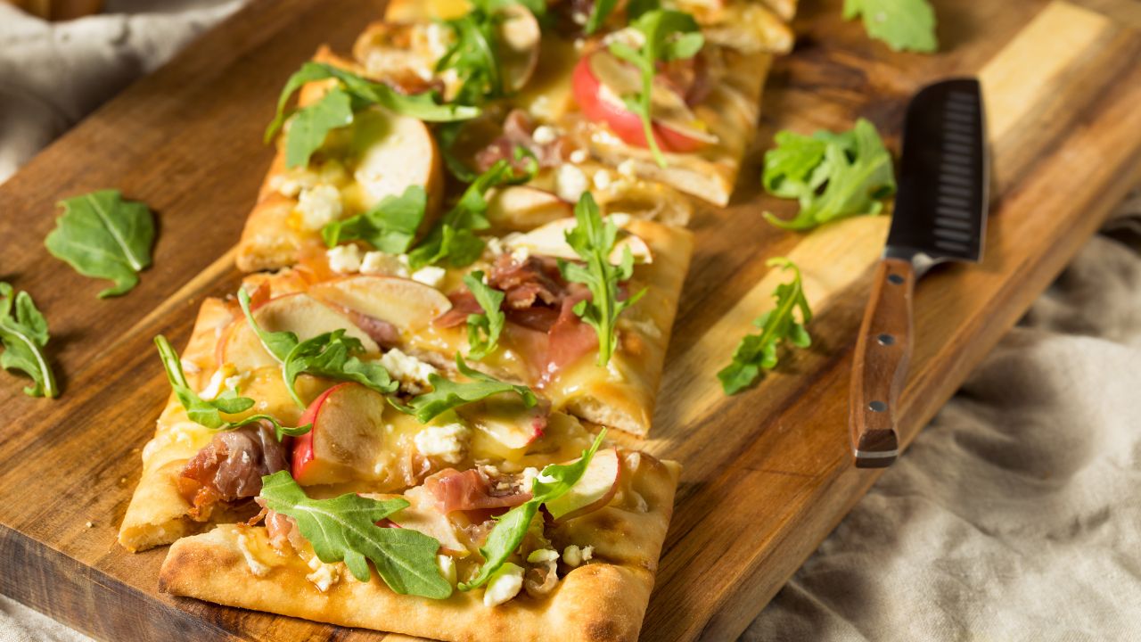 25 Easy Pizza-Based Appetizers You HAVE To Try