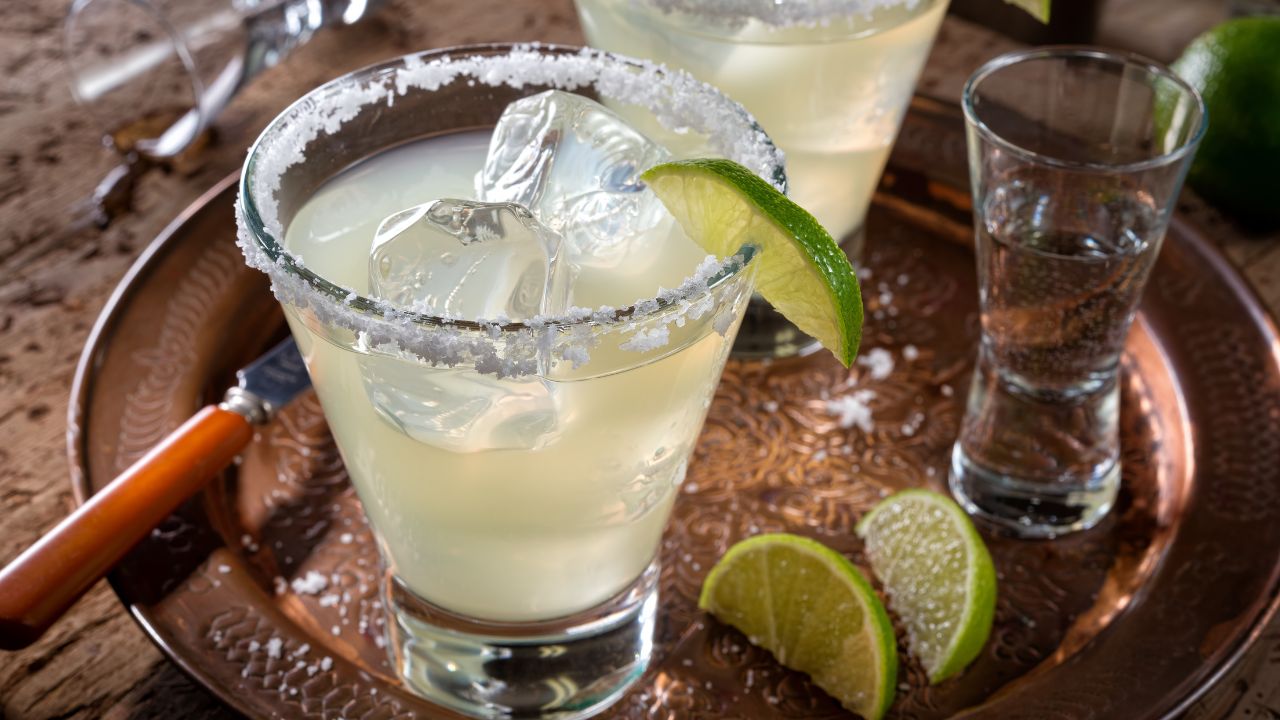28 Easy and Simple Margaritaville Margarita Recipes You NEED To Try