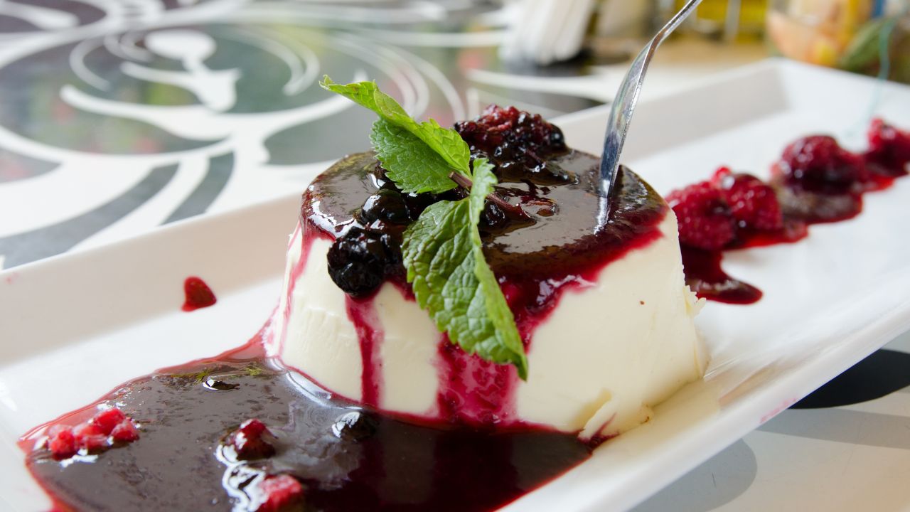 28 Gelatin-Free Panna Cotta Recipes to Make Your Friends ‘Jelly’