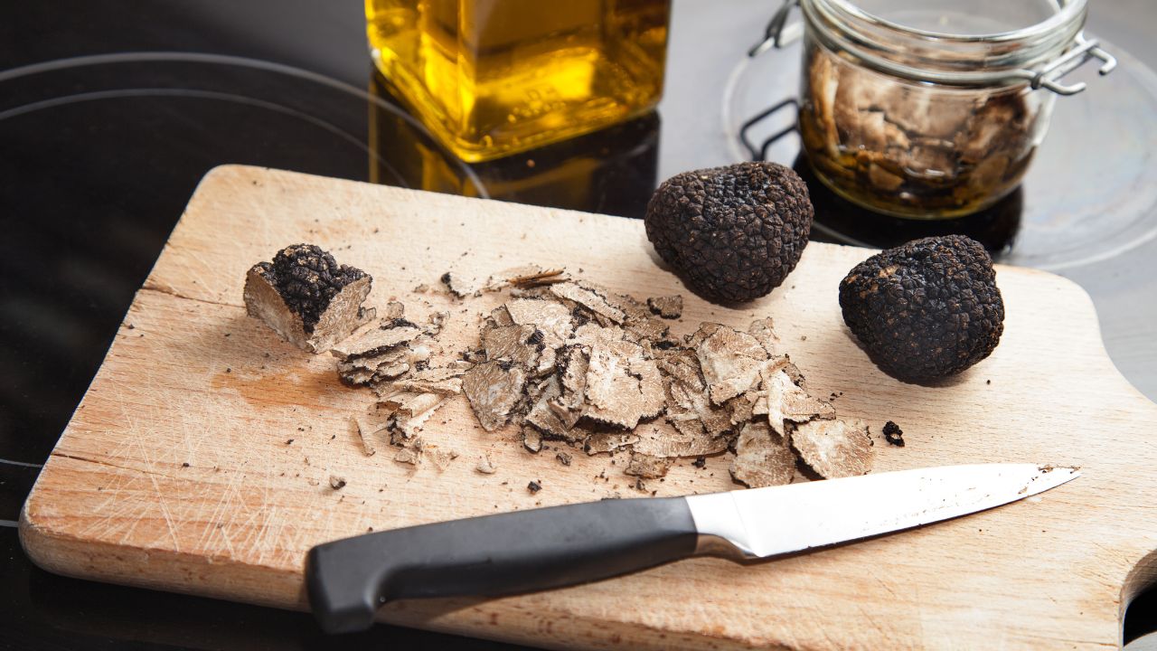28 Simple Truffle Oil Recipes That Are To Die For