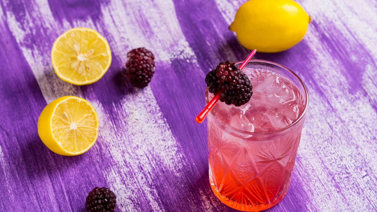 30 Delicious Must-Try Blackberry Cocktails