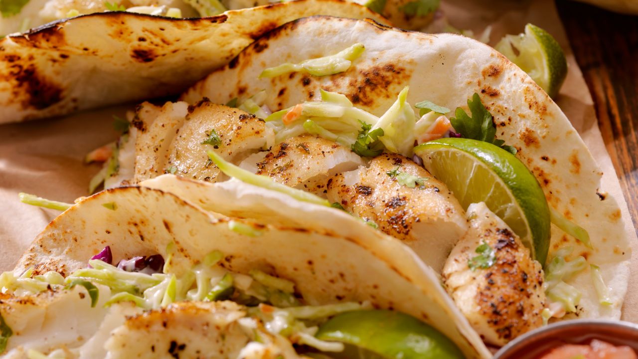What‌ ‌To‌ ‌Serve‌ ‌With‌ ‌Fish‌ ‌Tacos‌ (Quick & Easy Sides)
