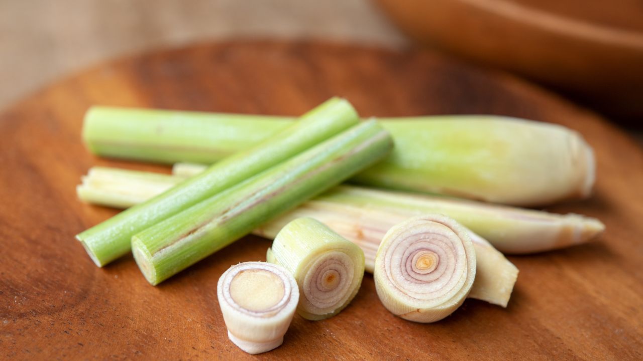Freshen Up Your Meals With These 28 Lemongrass Recipes