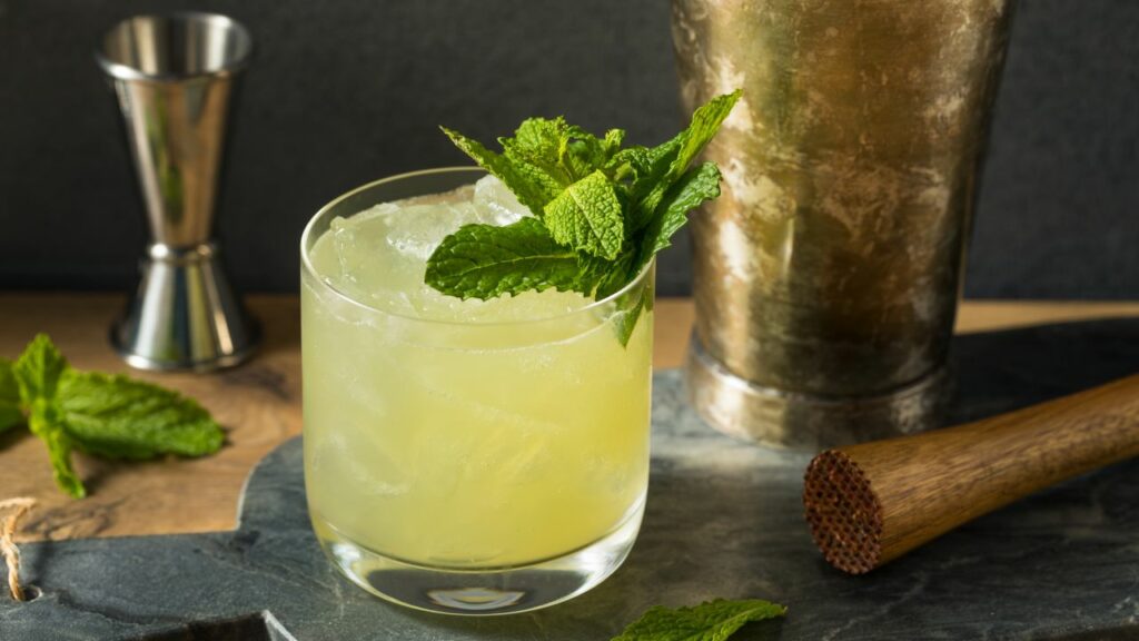 13 Best Chartreuse Cocktails