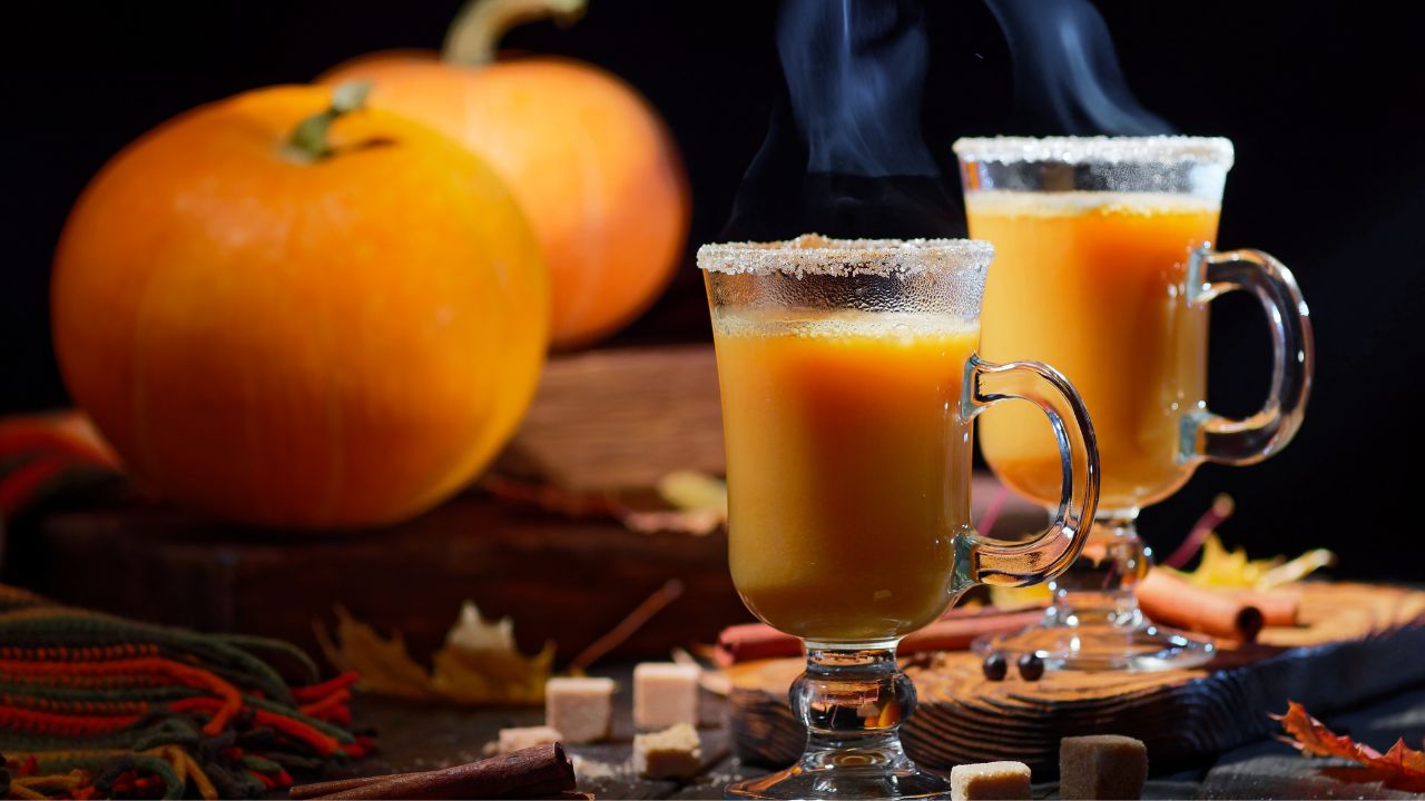 20+ Best And Tastiest Hot Cocktails To Keep You Warm This Winter