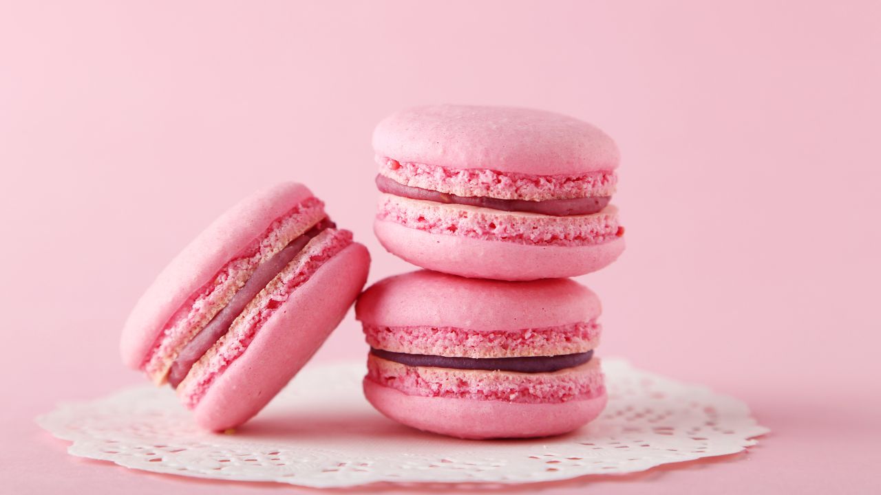 28 Pretty Pink Desserts That Make For Stylishly Delicious Treats