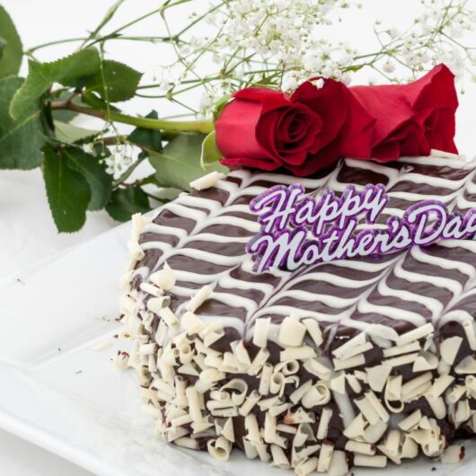 70 Incredible Mother’s Day Cakes For That Special Someone