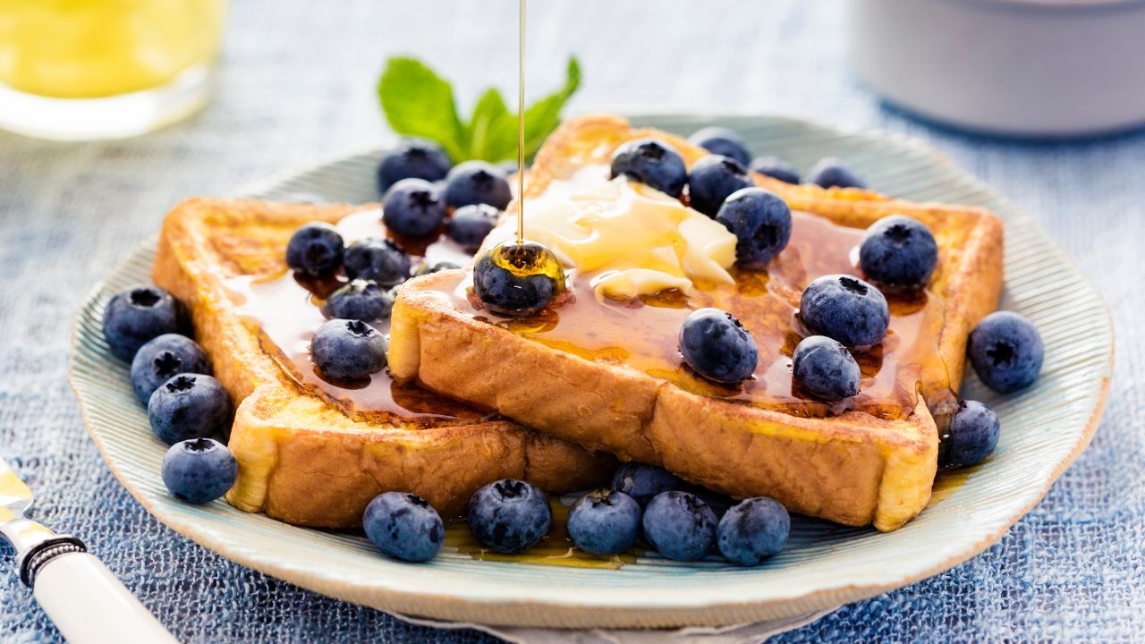 French Toast Serving Suggestions (18 Delicious Side Dishes)